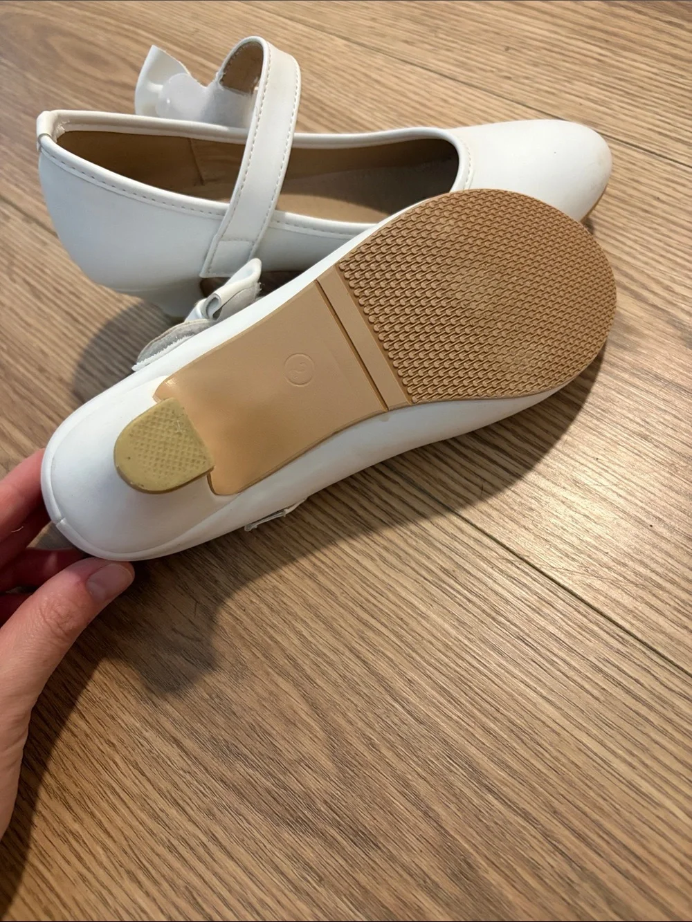 N/A classic white